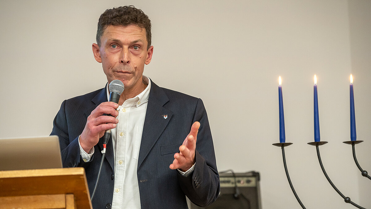 "Erinnern Sie, was war und verhindern Sie, was war!"